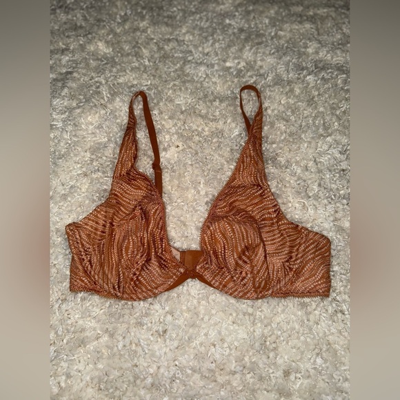 Victoria's Secret Other - Victoria’s Secret Unlined Sexy Plunge Bra Ginger Luxe Zebra Pattern Sz 32C